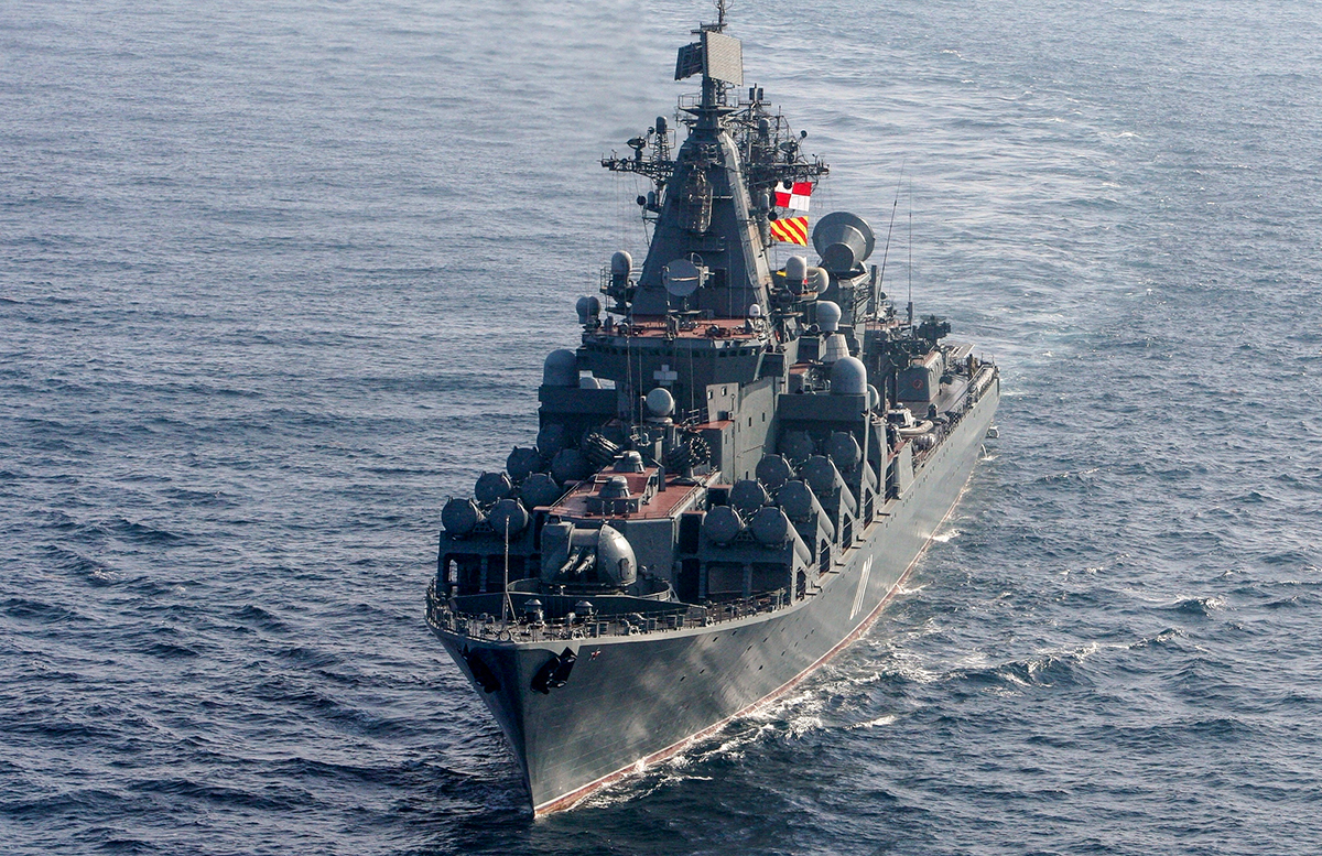 Русские боевые корабли вошли в Красное море. В НАТО напряглись - готовы к бою
