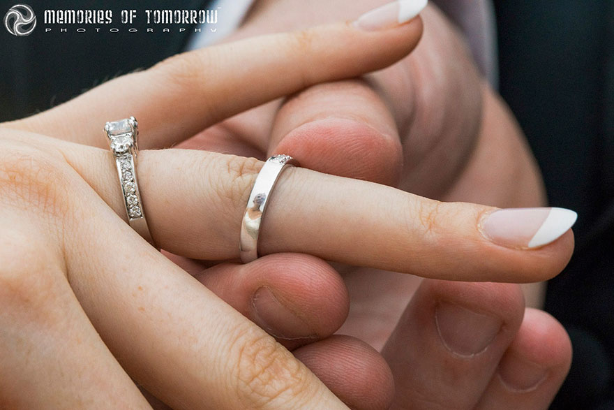 фото свадьбы отраженные в кольцах