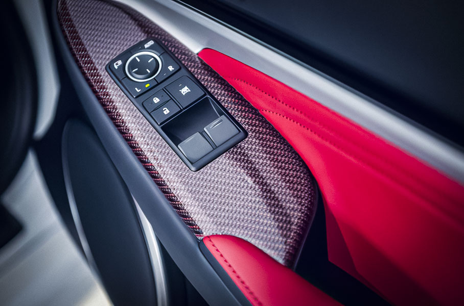 Lexus посвятил эксклюзивный RC F Track Edition Hakuji японскому фарфору Lexus посвятил эксклюзивный RC F Track Edition Hakuji японскому фарфору Новости