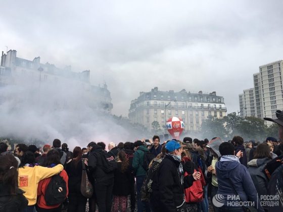 Митинг противников трудовой реформы завершен, но Париж ждет продолжения