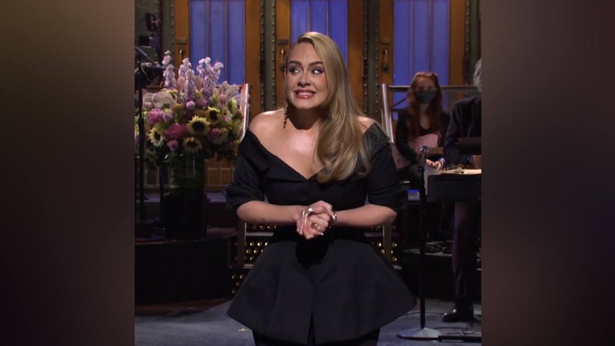 Адель поразила фанатов откровенными танцами на свадьбе подруги