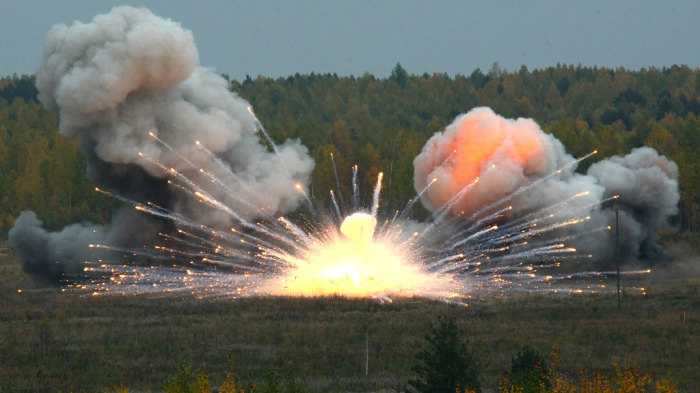 Почему военные сжигают гранаты Ф-1 в огромных количествах