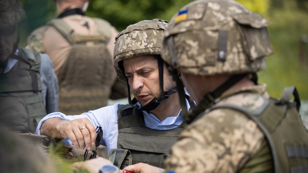 Начальник Генштаба ВСУ опозорился на передовой в Донбассе