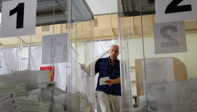 На одном из избирательных участков в Симферополе в единый день голосования.