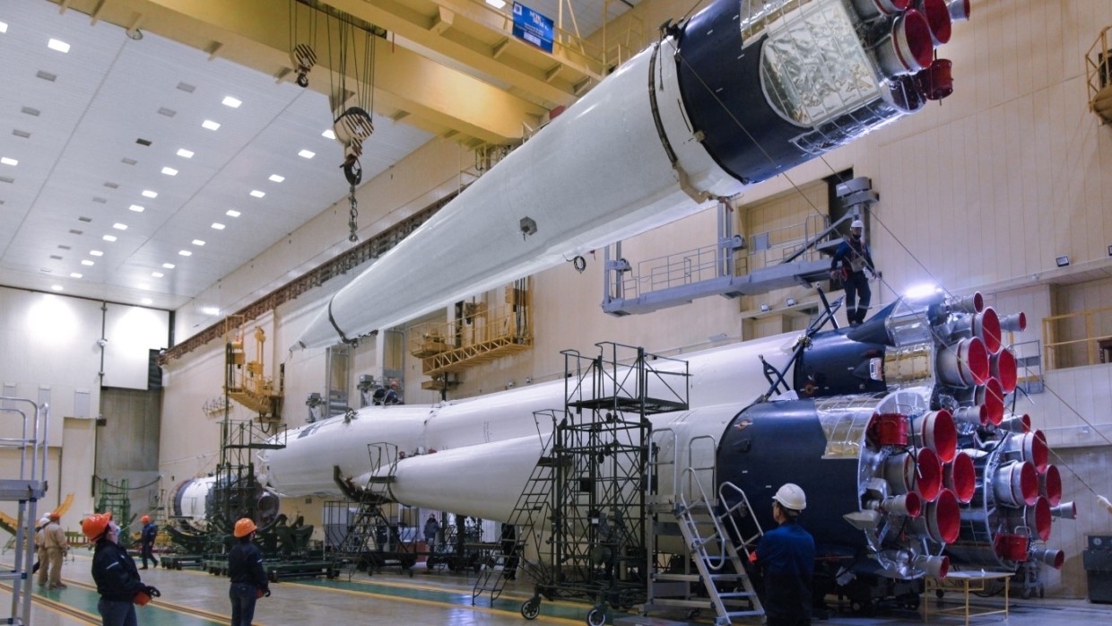 Роскосмос сообщил о подготовке ракеты «Союз-2.1б» к запуску со спутниками с Восточного