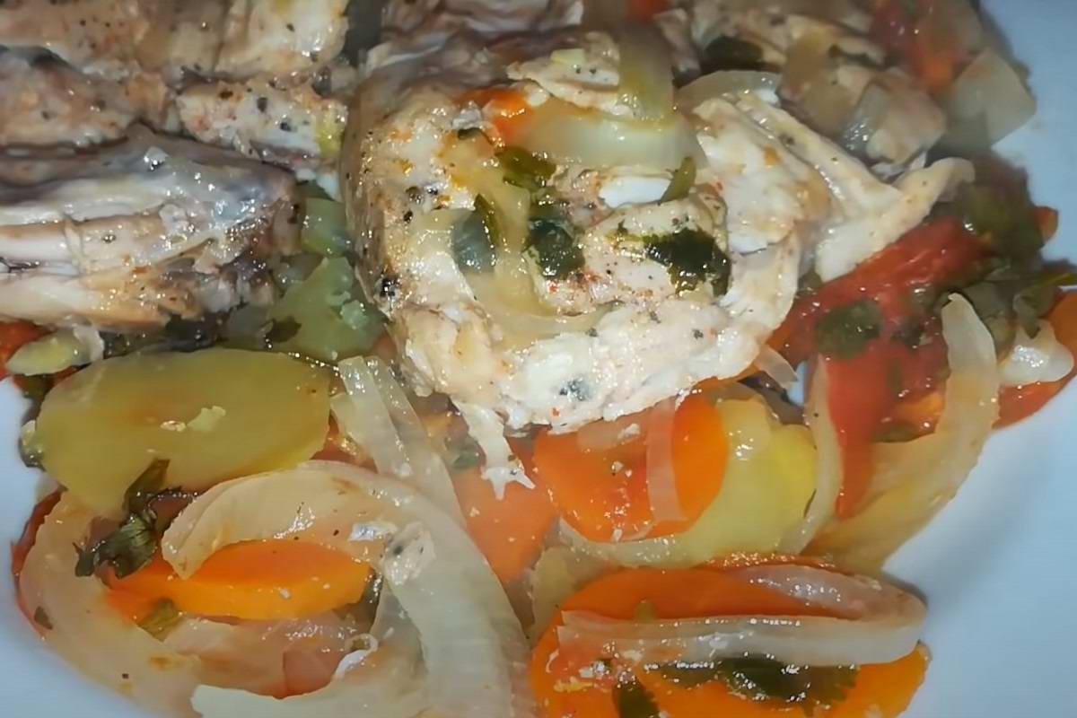 Курица в банке с овощами без воды, без масла, в собственном соку курица,маринуем,мясные блюда