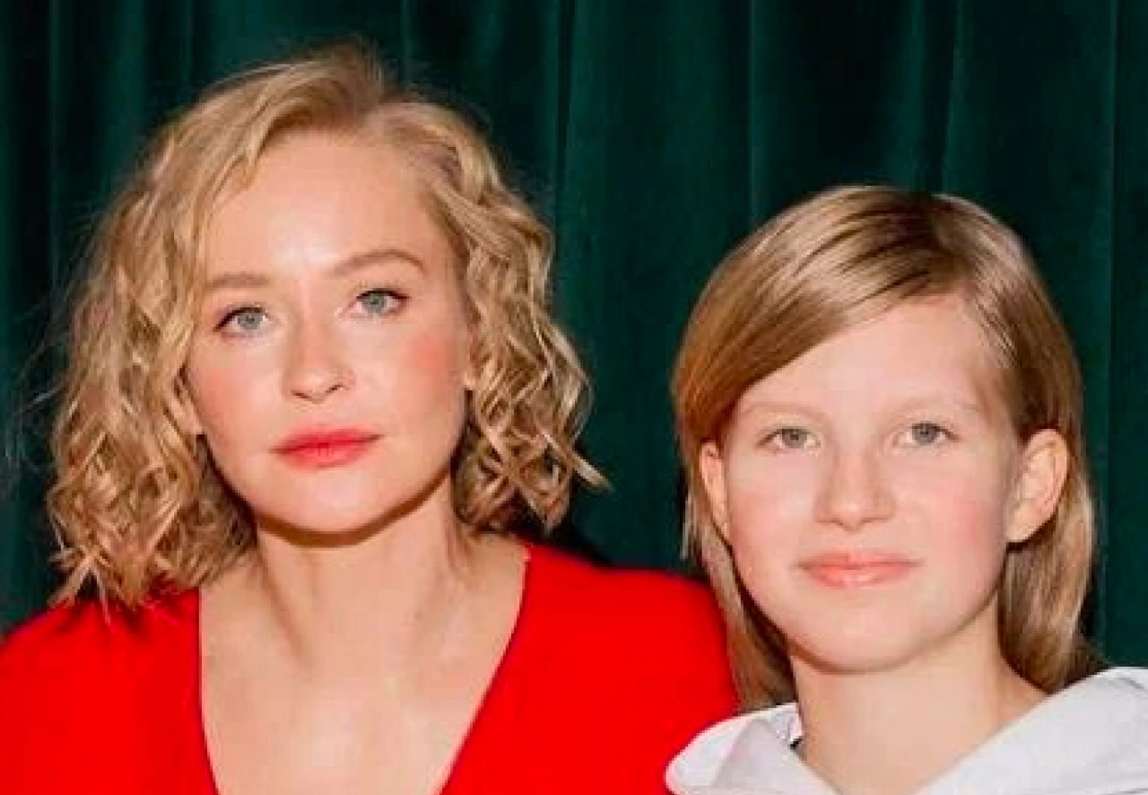 "Отходим от шока". Дочь Юлии Пересильд атаковали мошенники