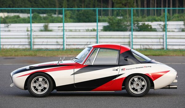 Toyota восстановила маленький спортивный автомобиль 60-х годов Sport 800 авто