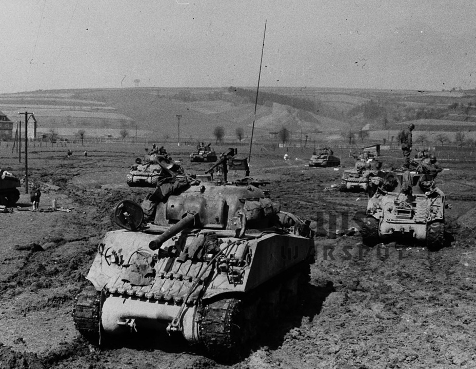 ​Medium Tank M4 до самого конца войны остались основными американскими танками, повторив судьбу советских Т-34 - Финиш со знаком вопроса | Warspot.ru