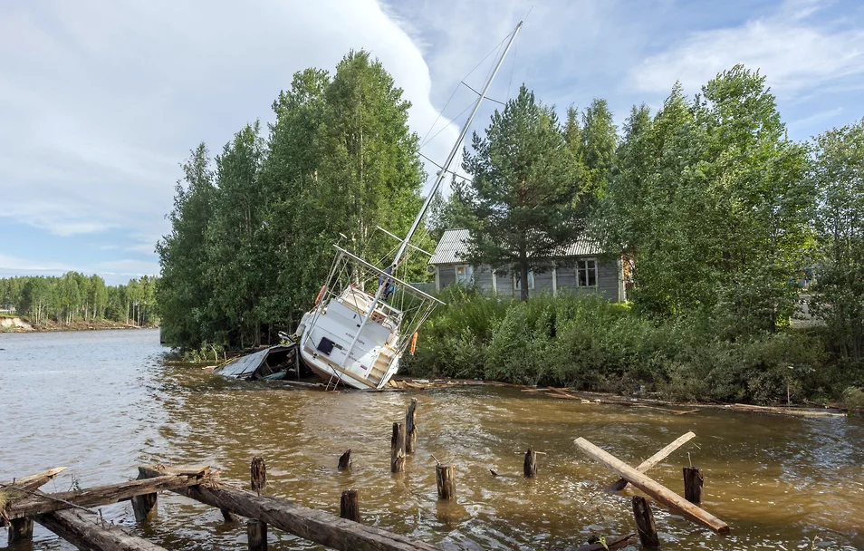 Движение судов по Беломорско-Балтийскому каналу временно остановлено из-за разрушения плотины