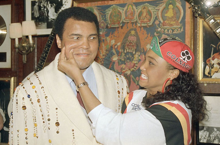 Muhammad Ali Gets A Pinch To The Cheek From His 18-Year-Old Daughter Maryum