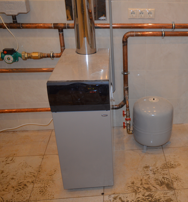 Напольный газовый котел для отопления частного дома