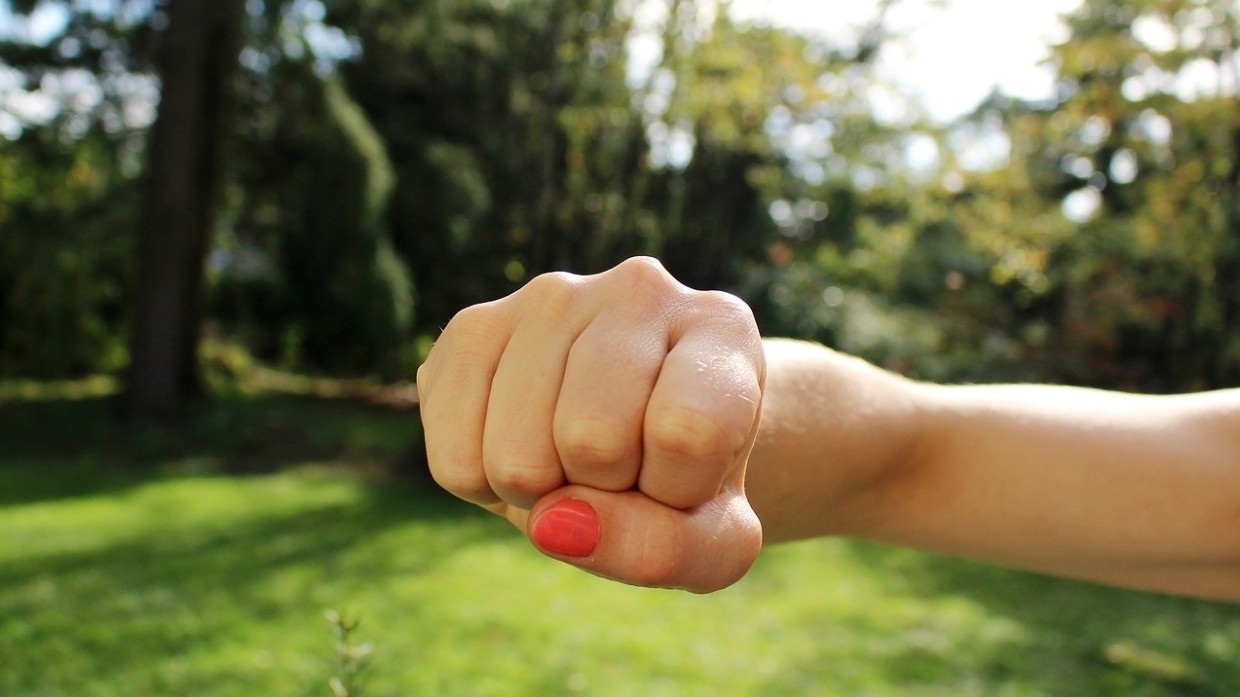 Агрессивная девочка-подросток из Перми жестоко избила ровесницу