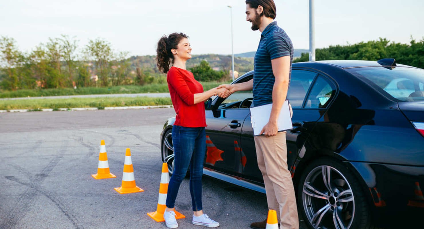 Обучение в автошколе на автомобиле с АКПП — практика в России