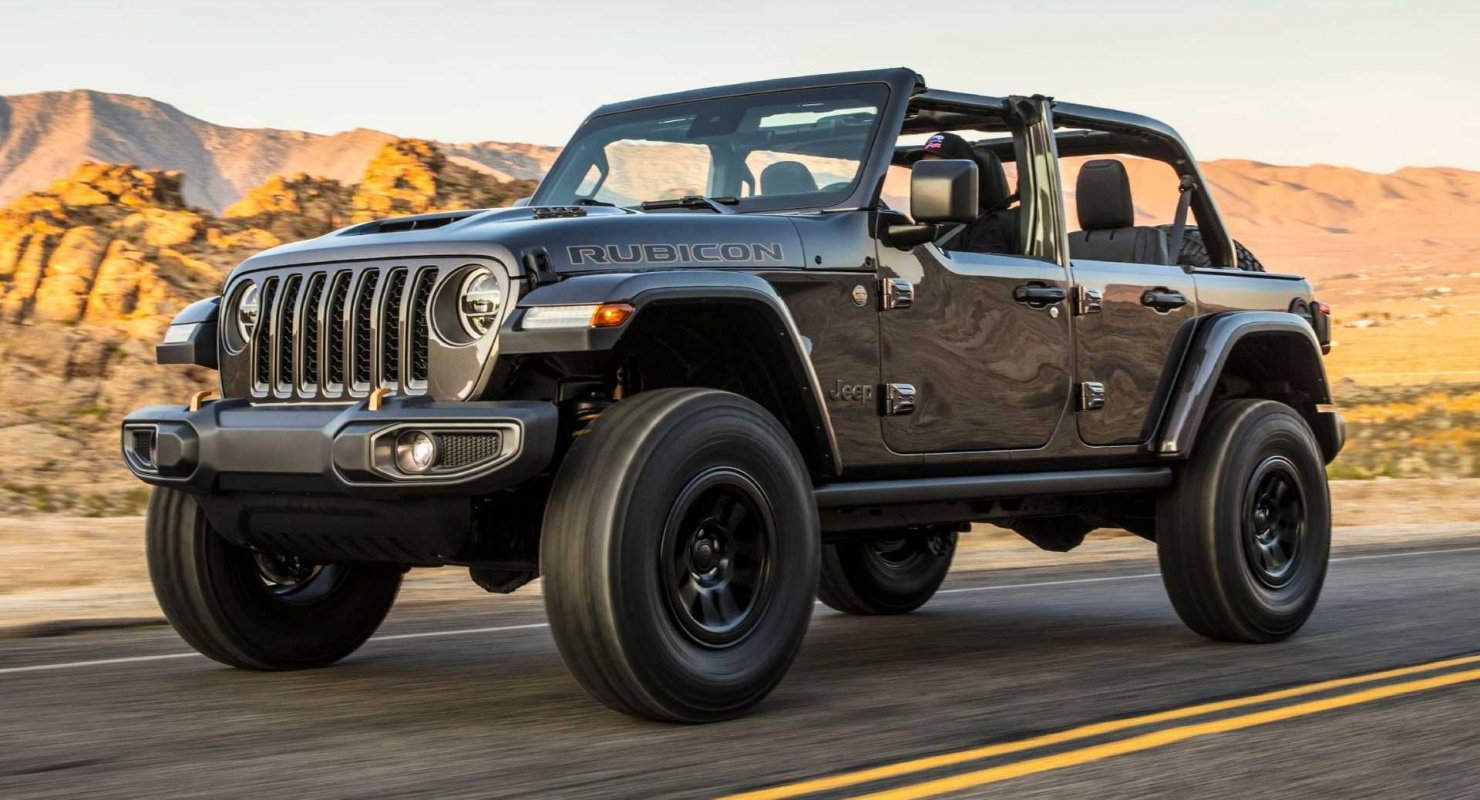 У новейшего Jeep Wrangler Rubicon разорвало двигатель Автомобили