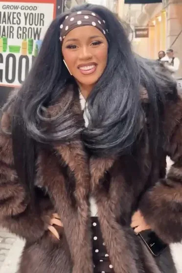 Карди Би заподозрили в новой пластической операции Карди, БиКарди, также, сделала, стала, прибегнуть, специалистов, исполнительница, могла, изменению, ринопластике, хейлопластике, формы, губКарди, БиОсенью, прошлого, мнению, делала, липосакцию, четвёртый