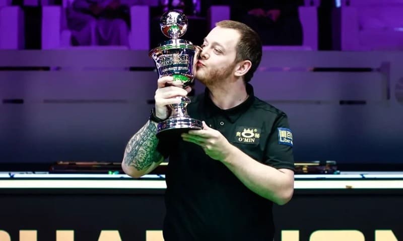 Марк Аллен выиграл престижный турнир в Саудовской Аравии в 2024 году (фото: SnookerHQ)