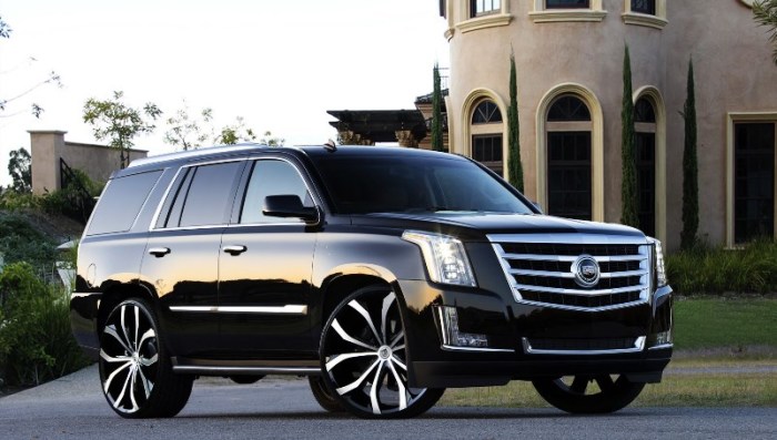 Протеворечивый, но очень надежный Cadillac Escalade.