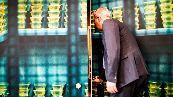 ПРОНЬКО: РОССИЮ ЛИШИЛИ ЗОЛОТА, И ЭТО ОГРАБЛЕНИЕ. КТО ВИНОВАТ?