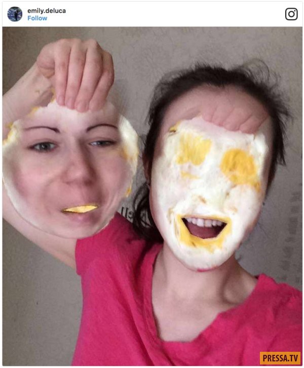 В приложение Snapchat есть фильтр - face-swap. 