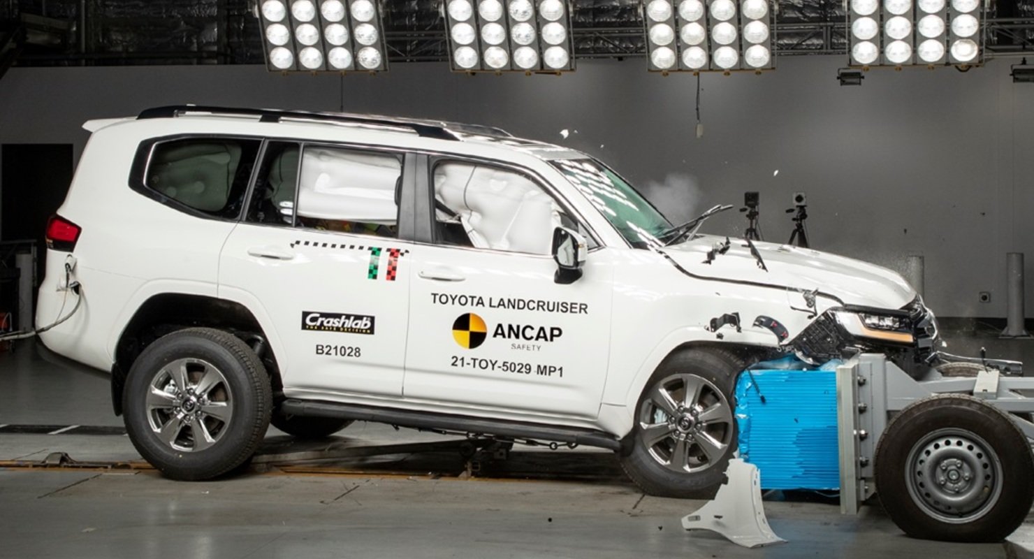 В США большие автомобили оказались безопаснее компактных на 20%