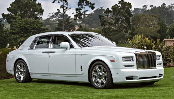 Представительский седан Rolls-Royce Phantom VII. 