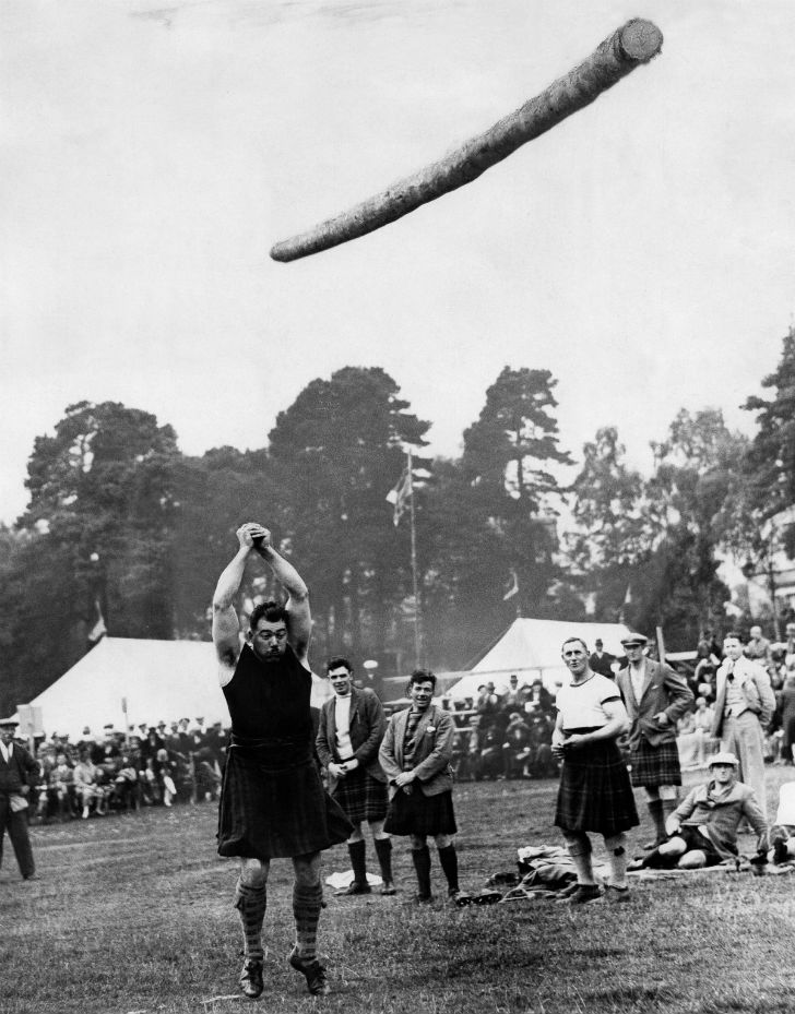 Сила, мужество и взмывающие вверх юбки — Игры горцев в Шотландии история,соревнования,спорт,Шотландия