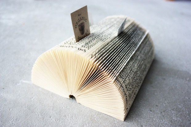 diy-book-business-card-holder-1