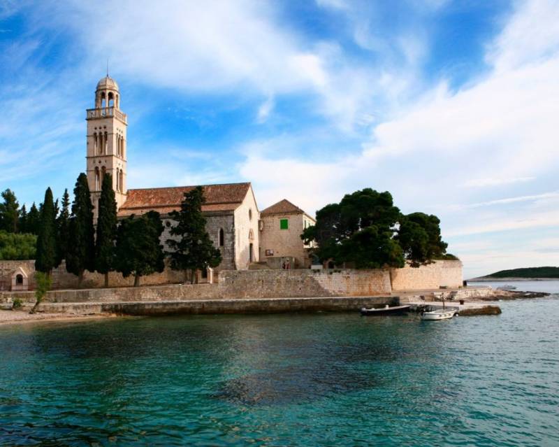 Два лица католической церкви. Франциск из Ассизи: человек «не от мира» Два лица католической церкви. Франциск из Ассизи: человек «не от мира»