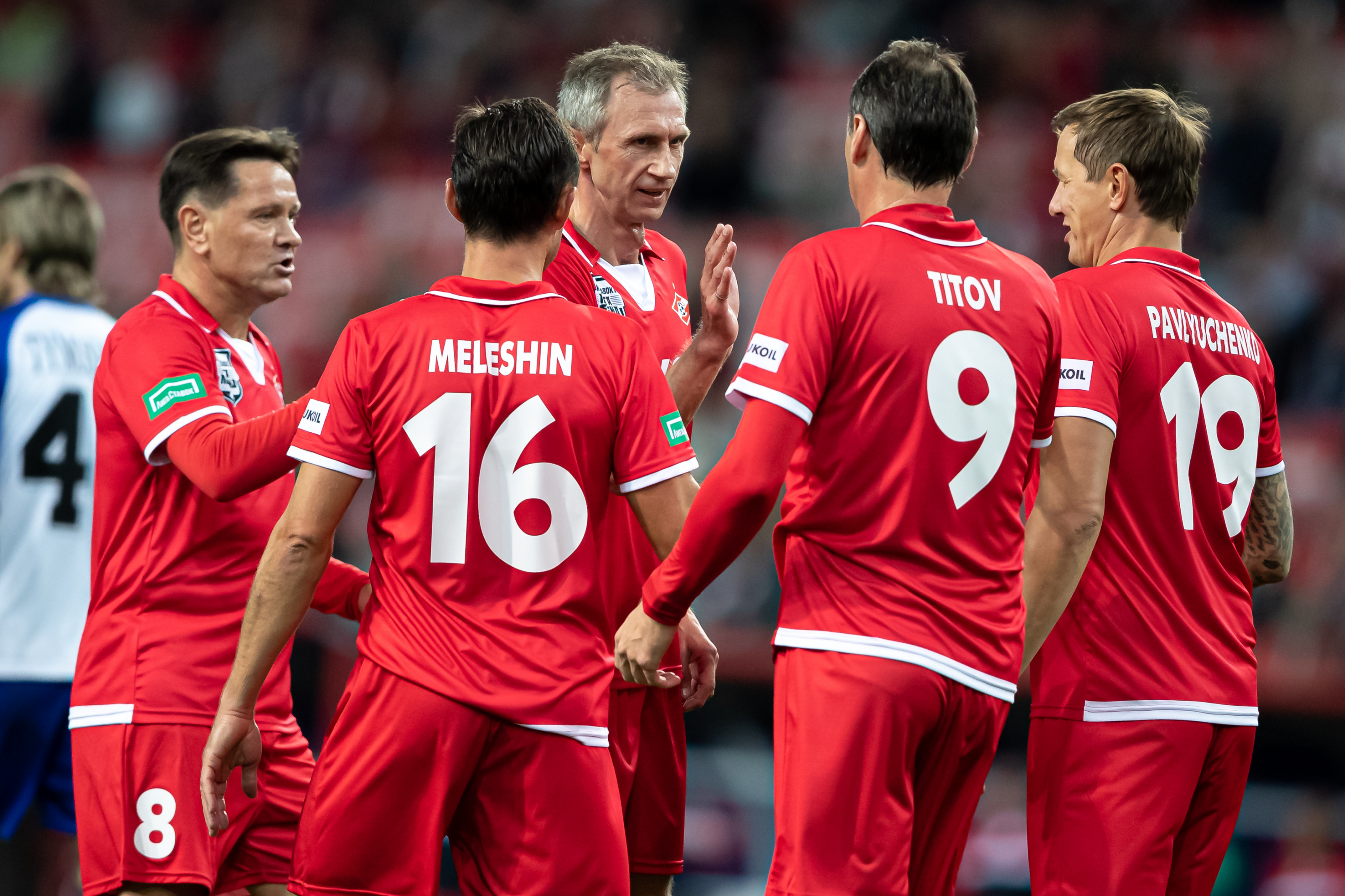 В Подмосковье стартует серия матчей легенд футбола с любительскими командами