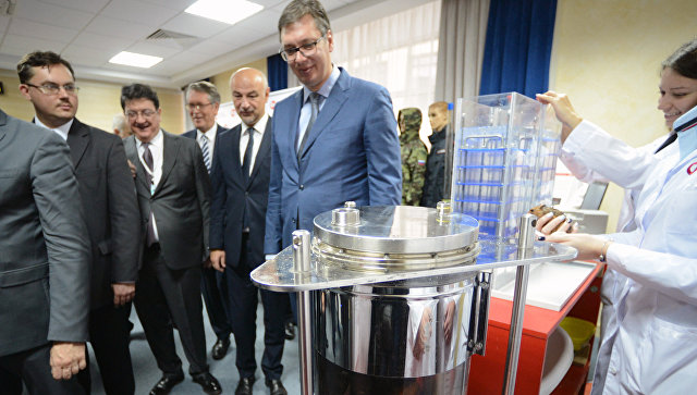 Президент Сербии Александр Вучич во время посещения Фонда перспективных исследований госкорпорации Роскосмос