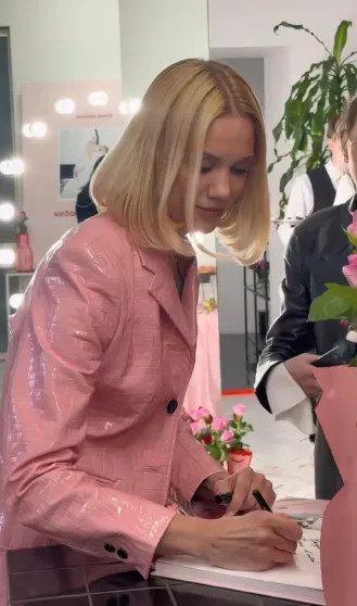 Виктория Дайнеко, Мария Миногарова, Елизавета Базыкина и жена владельца ИД 