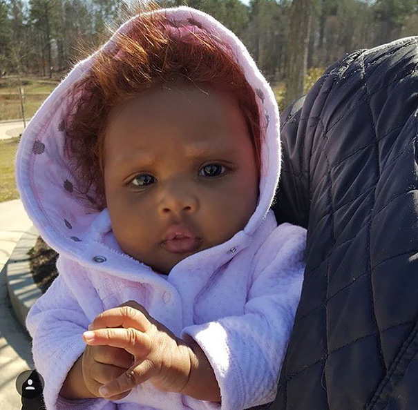 фото младенцев с пышными шевелюрами