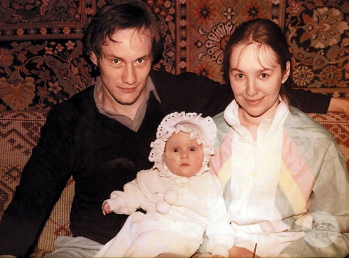 Женщины, которые предпочитают оставаться в тени славы своих знаменитых мужей Женщины, которые предпочитают оставаться в тени славы своих знаменитых мужей