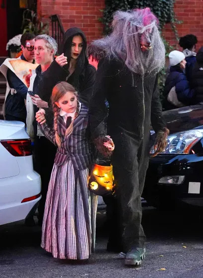 Ирина Шейк и Брэдли Купер с дочерью