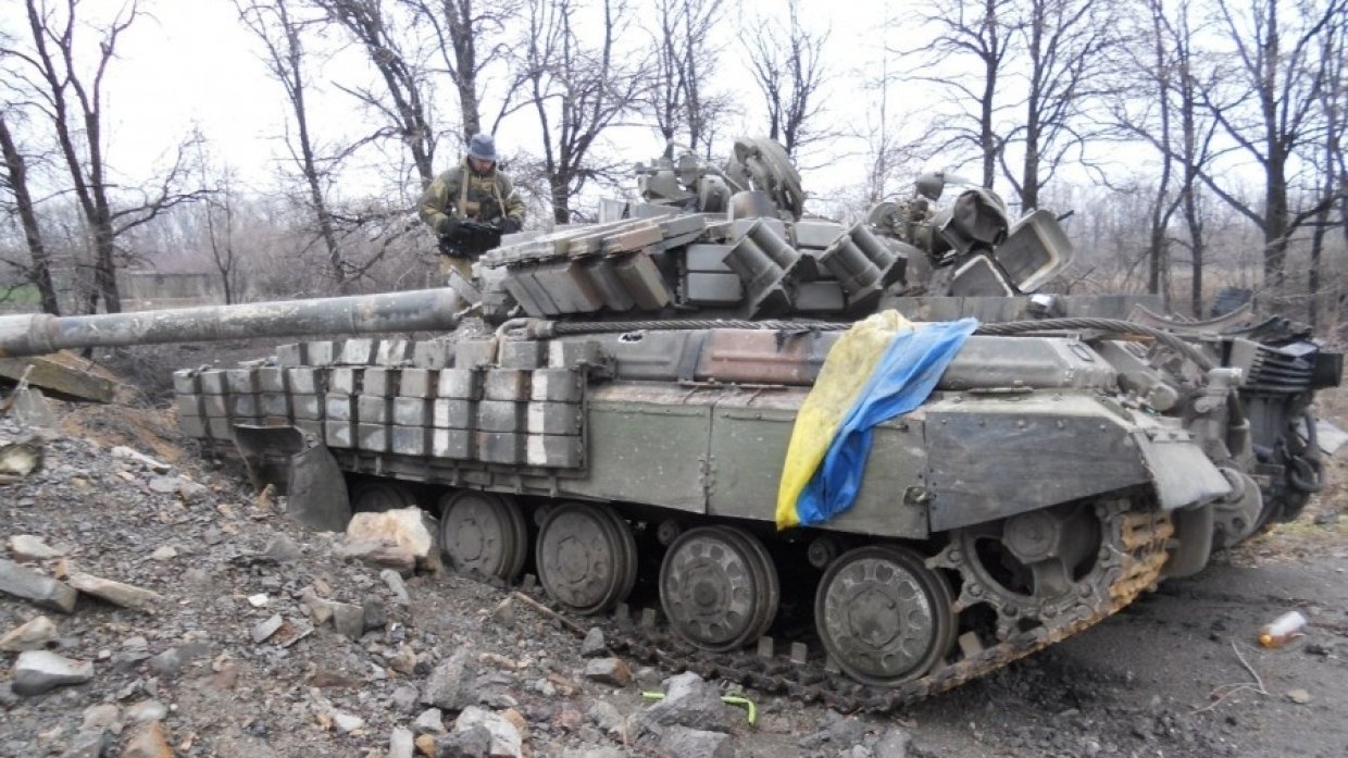 Донбасс сегодня: новые жертвы в ДНР, самоликвидация «Азова», танковая «перемога» ВСУ