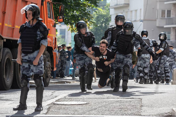 Евросоюз назвал неадекватным применение силы к протестующим в Москве Евросоюз назвал неадекватным применение силы к протестующим в Москве общество,политика,россияне