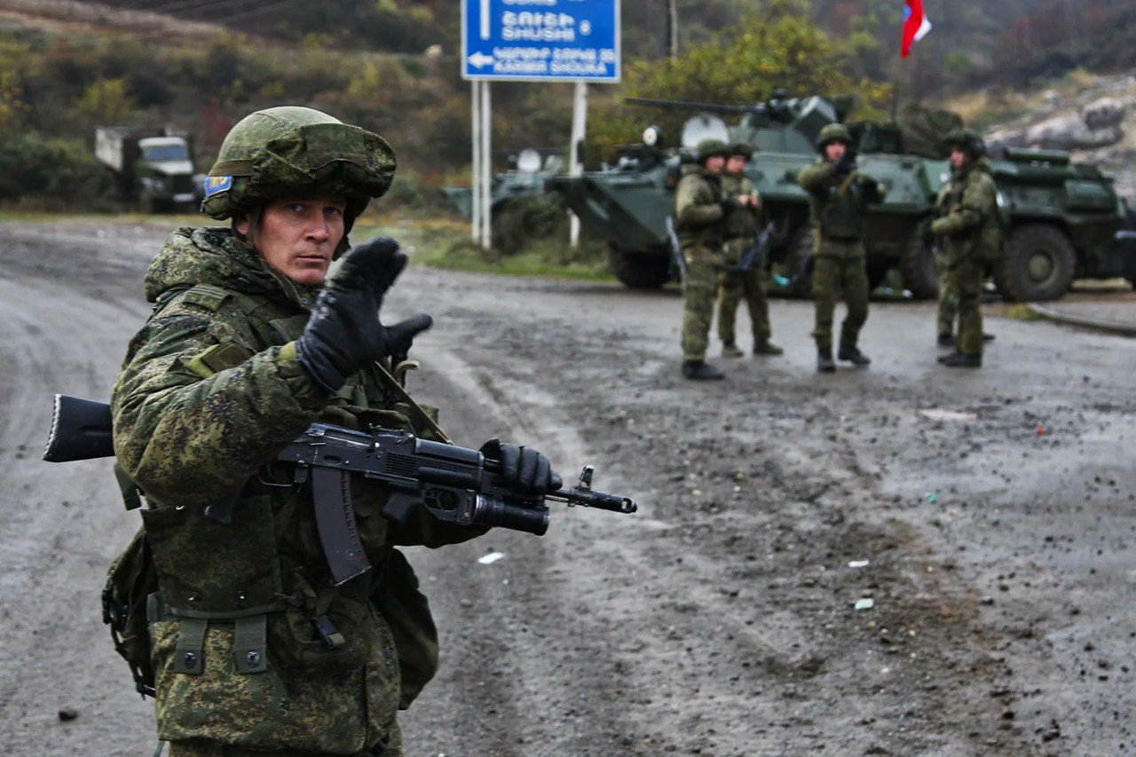 В среду начался досрочный вывод российских миротворческих сил из Нагорного Карабаха, о котором первыми...