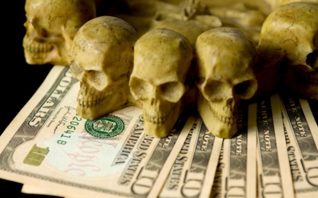 USD notes and skull