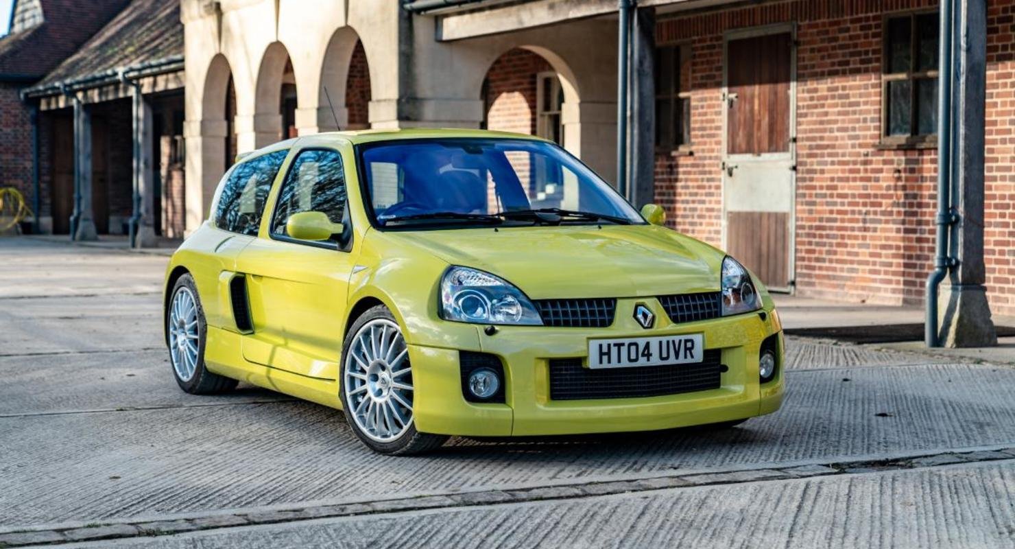 Редкий Renault Clio V6 2004 года продан за рекордную сумму в 120 000 долларов Автомобили