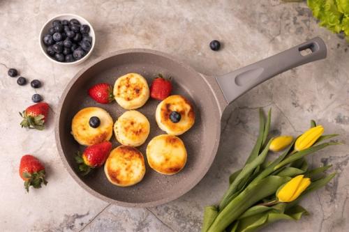 Почему покупатели все чаще предпочтение посуде с антипригарным покрытием отдают