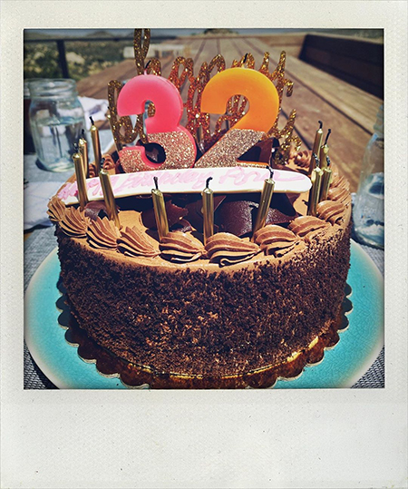 Ана де Армас отметила день рождения с возлюбленным Беном Аффлеком: фото Звезды,Звездные пары