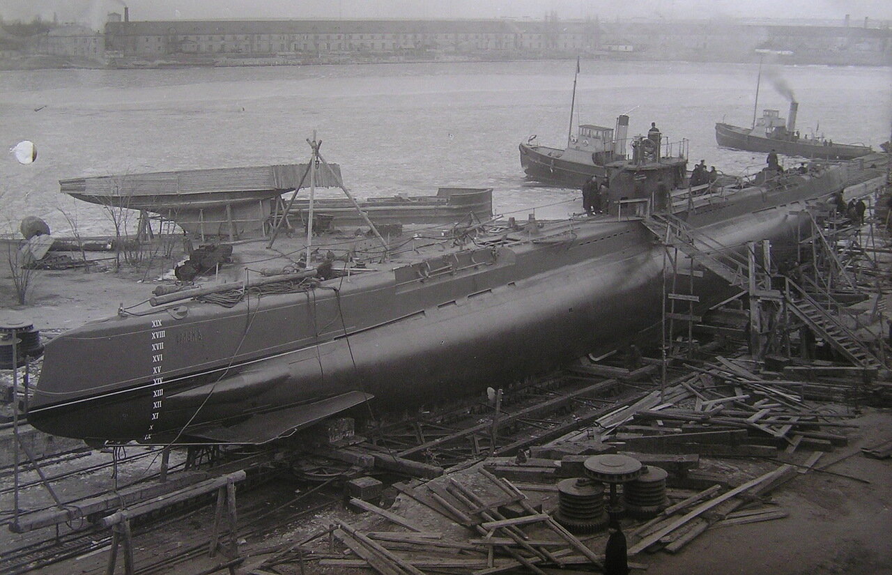 14. Подводная лодка Орлан на Мортоновом эллинге, 1917
