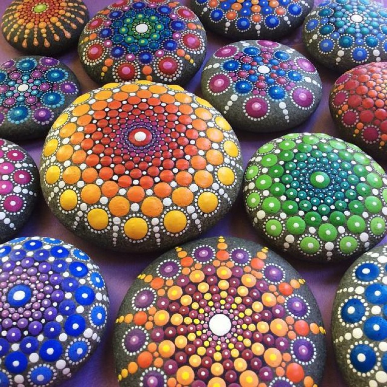 piedras-mandala-pintadas-a-mano-9