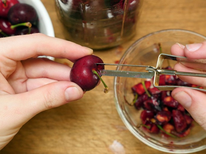 Как сделать десерт «пьяная вишня»: просто и вкусно Как сделать десерт «пьяная вишня»: просто и вкусно