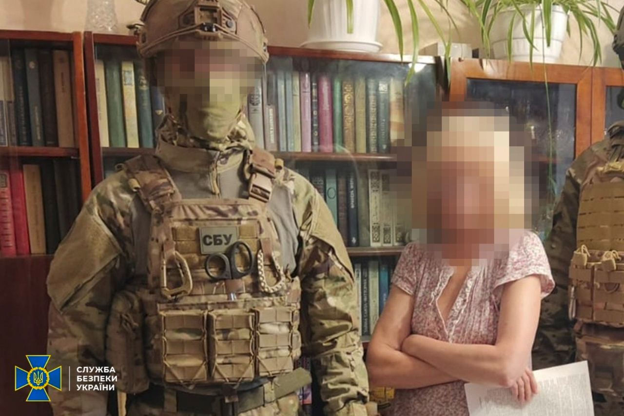 Женщина, занимающая должность на «Укрзализныци», передавала российским спецслужбам данные о перемещениях ВСУ. Об этом,...