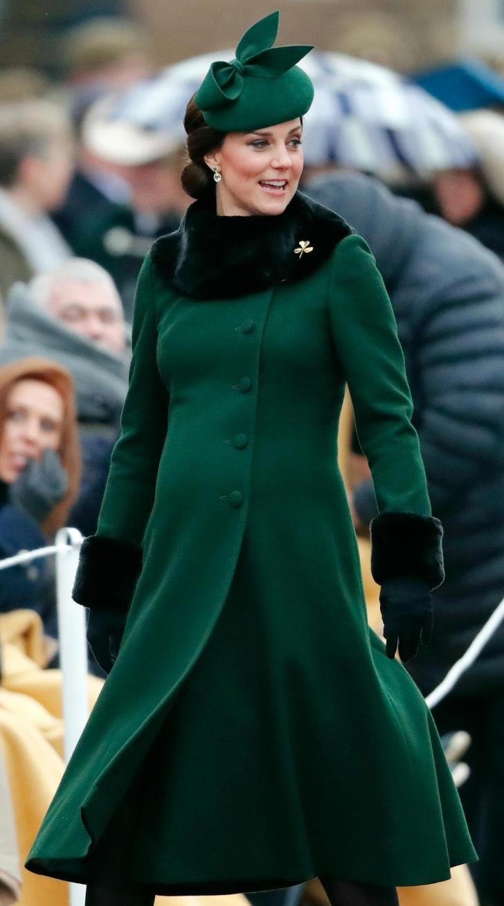 Кейт Миддлтон в зеленом пальто