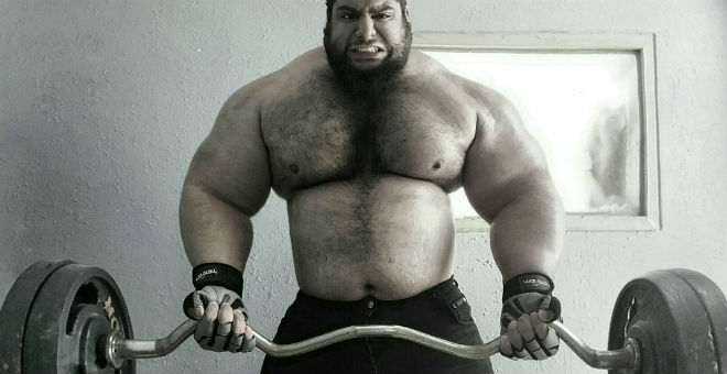 Как готовится к поединку иранский Халк Как готовится к поединку иранский Халк narcos смотреть качество