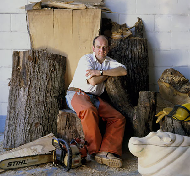 столик-иллюзия животное выходит из воды