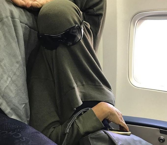 30 сцен на борту самолета, которых вы предпочли бы никогда не видеть 30 сцен на борту самолета, которых вы предпочли бы никогда не видеть